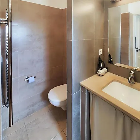 2 Bedroom Gorgeous In Saint-laurent-de-la-ca * Saint-Laurent-de-la-Cabrerisse