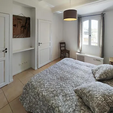 2 Bedroom Awesome In Saint-laurent-de-la-ca Ferienhaus