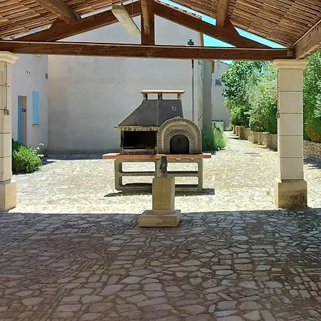 Lovely In Saint-laurent-de-la-ca With Wifi Σπίτι διακοπών